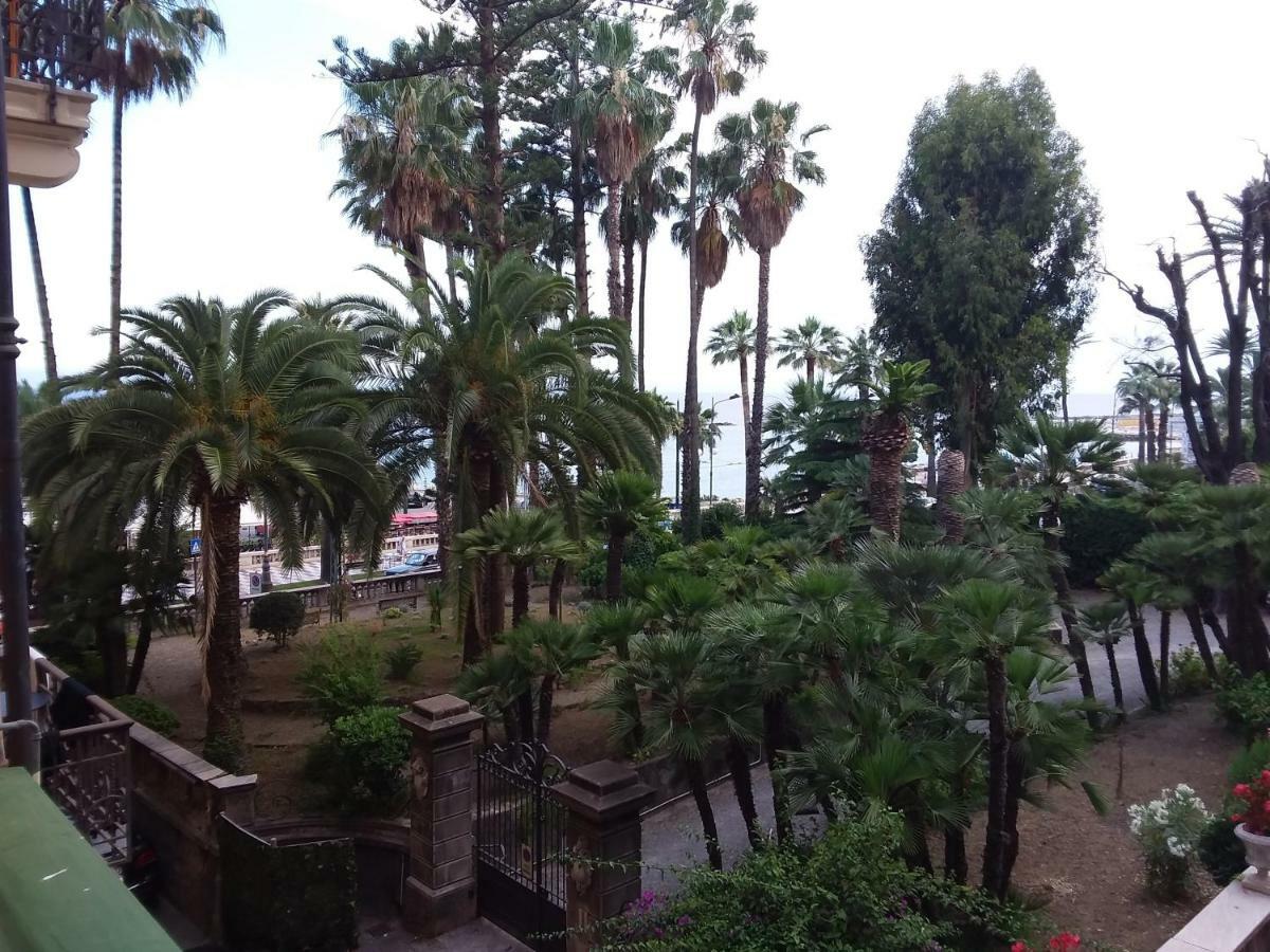 Zona Chiesa Russa Apartment Sanremo Exterior foto